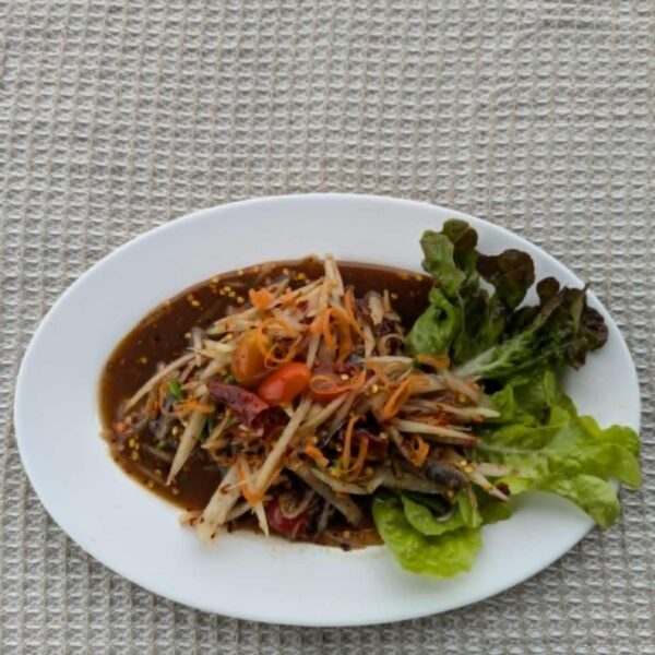ตำปูปลาร้า/Spicy papaya salad with salted crab and fermented fish